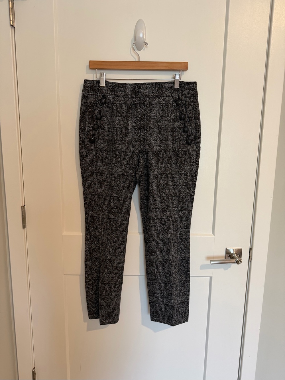 WHBM Jolie Straight size 10 - Textured Black and Gray Button-Front Trousers NWT
